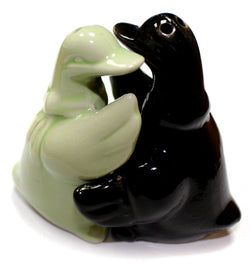 Salt & Pepper - Hugging Ducks Black & Green valentine-s-day ,easter ,salt-pepper-pots